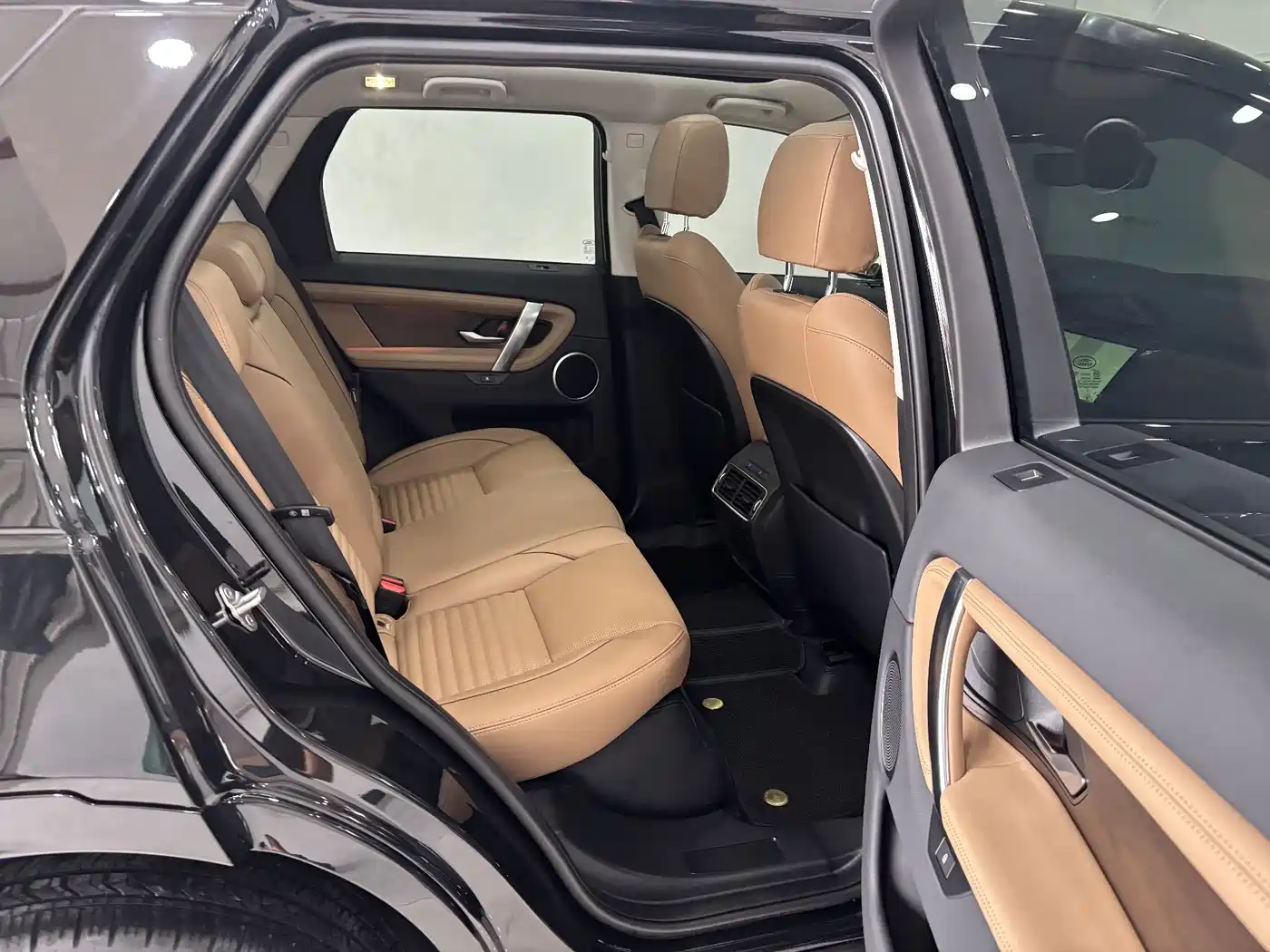 Land Rover Discovery Sport 2024 Performance Technology Edition фото 24