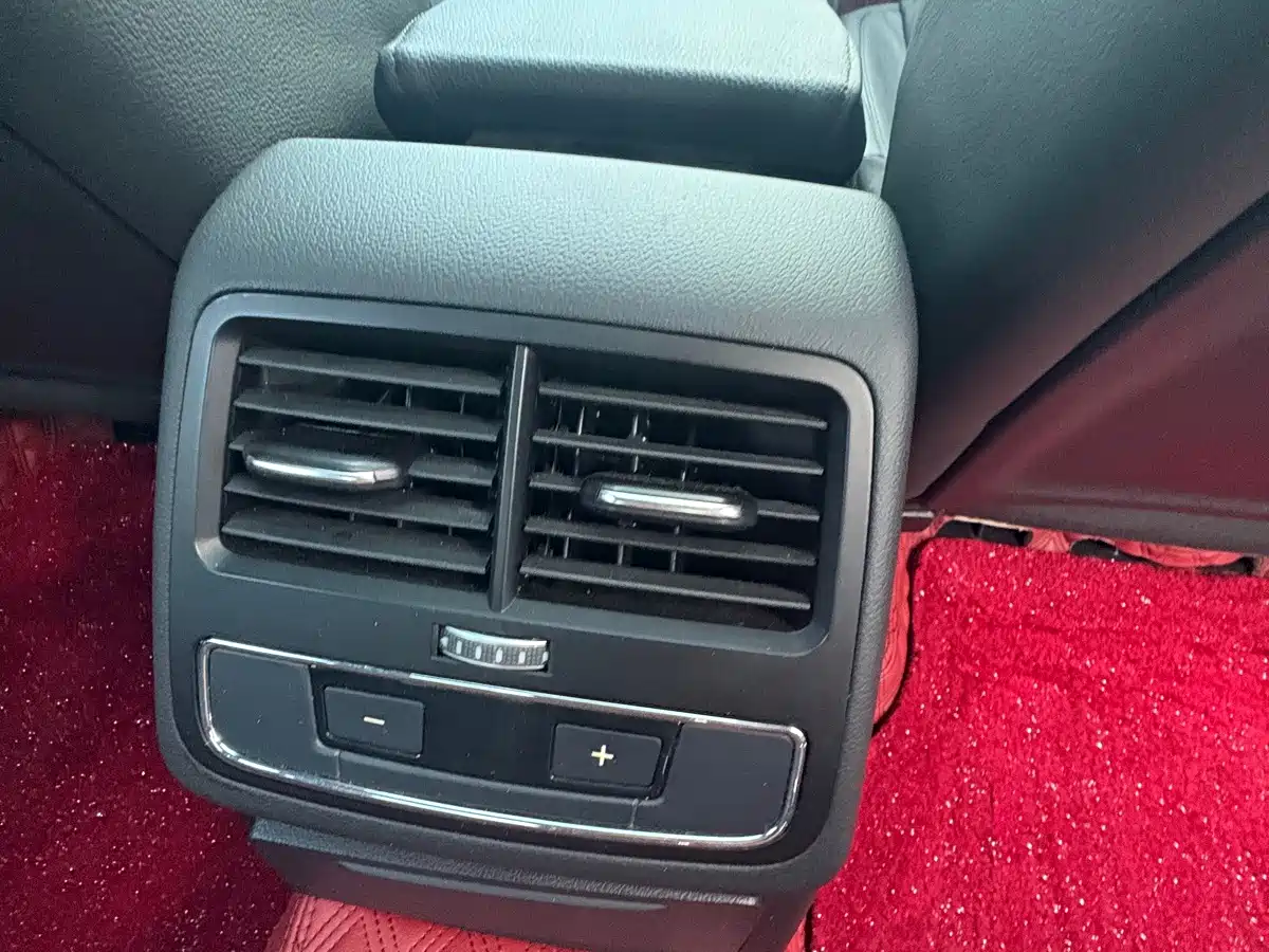 Photo 12 - Audi A4L