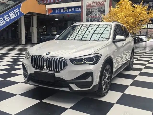 BMW X1 2022 sDrive20Li Fashion — фото 1