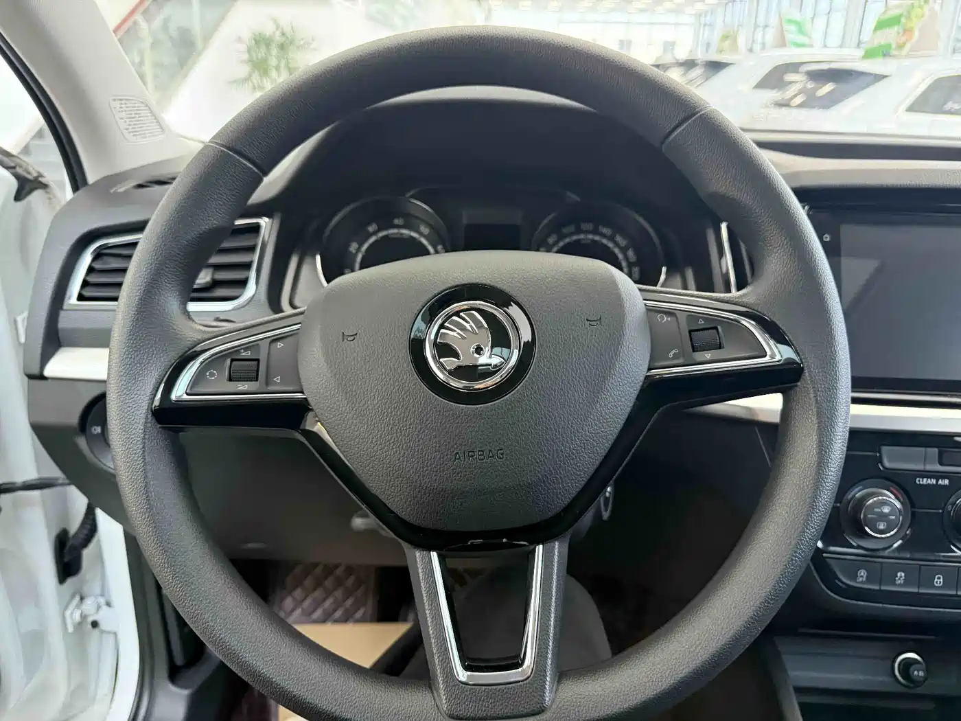 Škoda Kamiq 2023 Facelift 1.5L Auto Comfort Edition фото 13