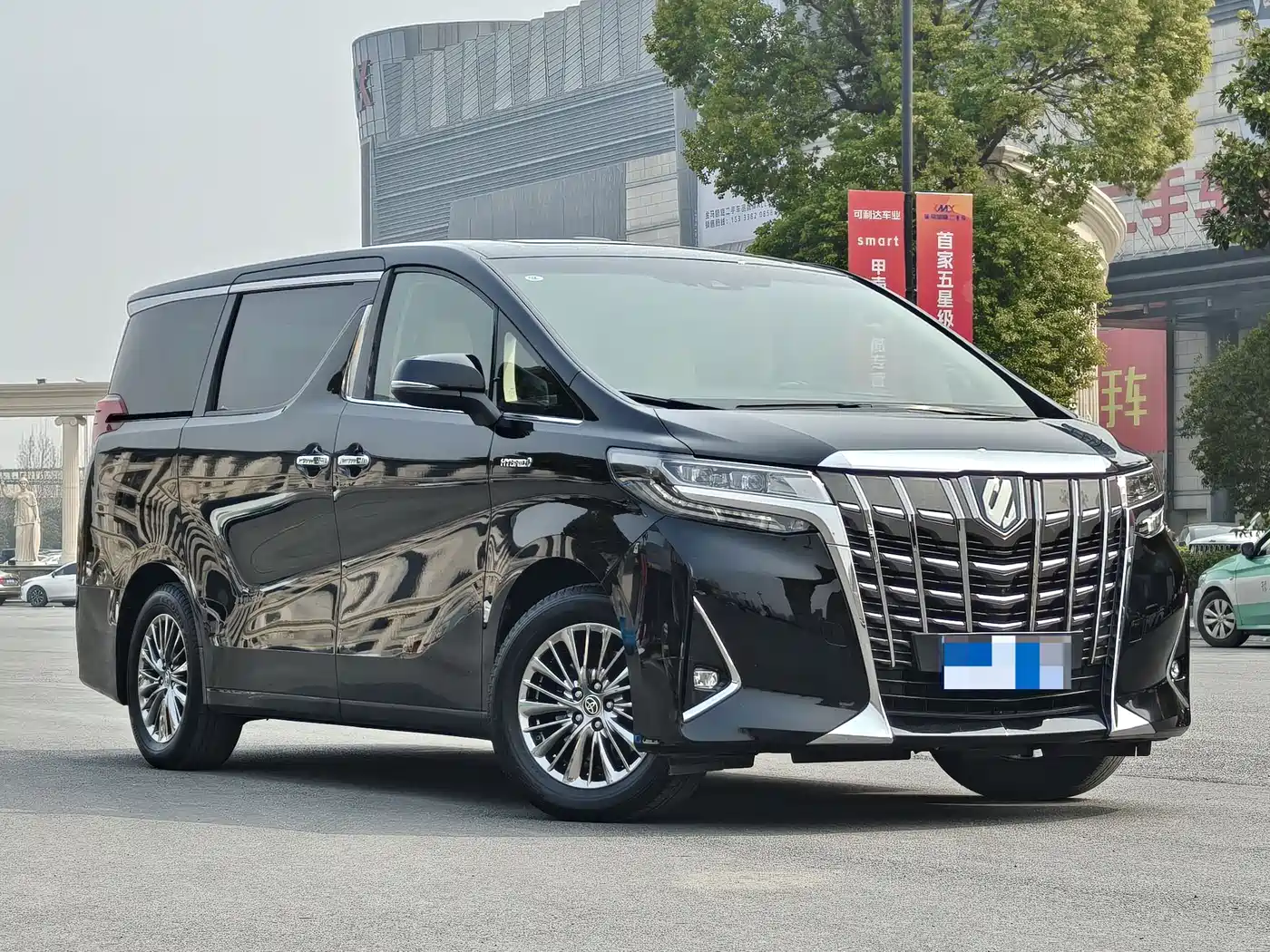 Toyota Alphard 2019 Hybrid 2.5L Premium Edition фото 3