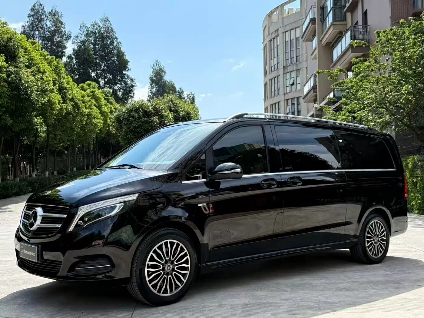 Mercedes-Benz V-Class 2018 V 260 L Premium Long Wheelbase Edition China VI