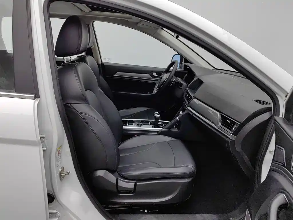 Photo 23 - Haval H6