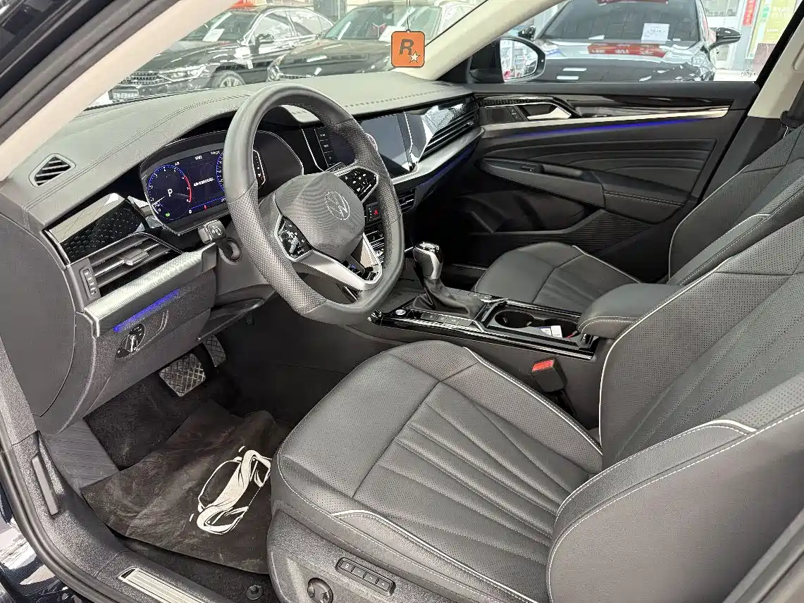 Volkswagen Passat 2024 380TSI Starlight Dragon Glory Edition фото 6