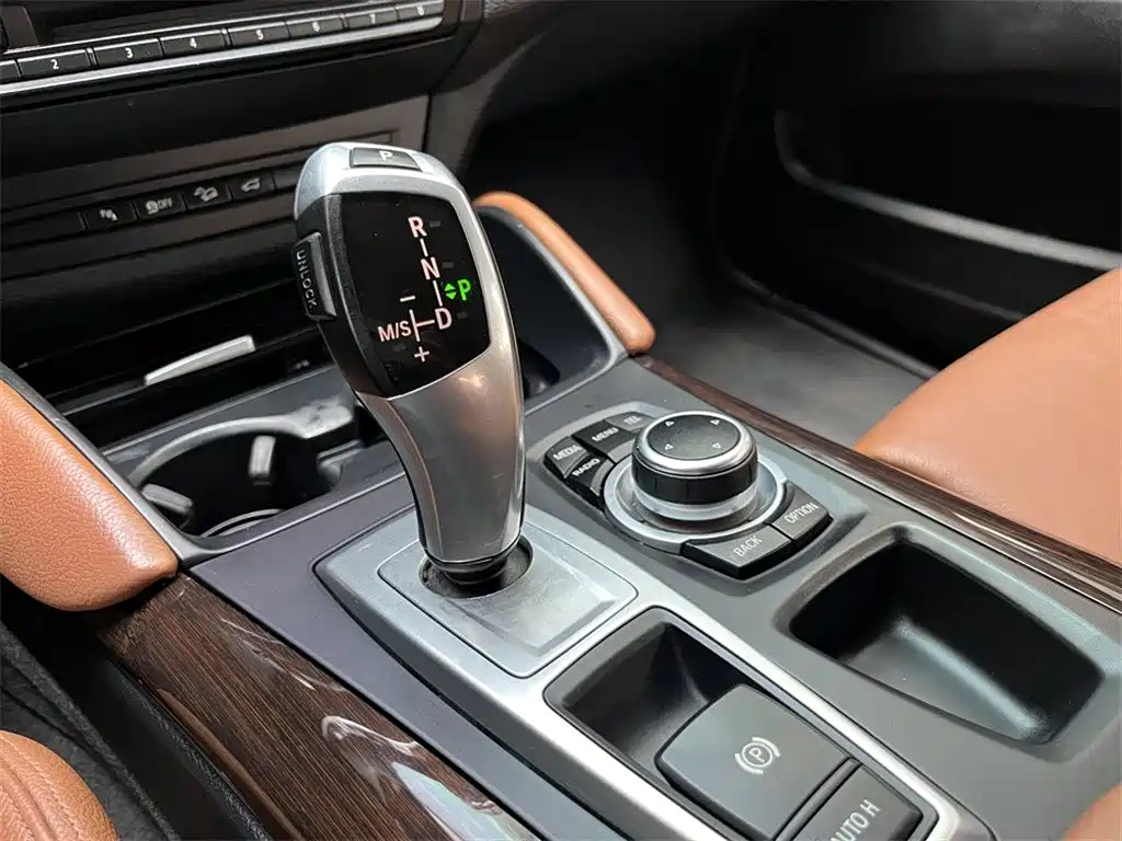 BMW X6 2014 xDrive35i Sport фото 12
