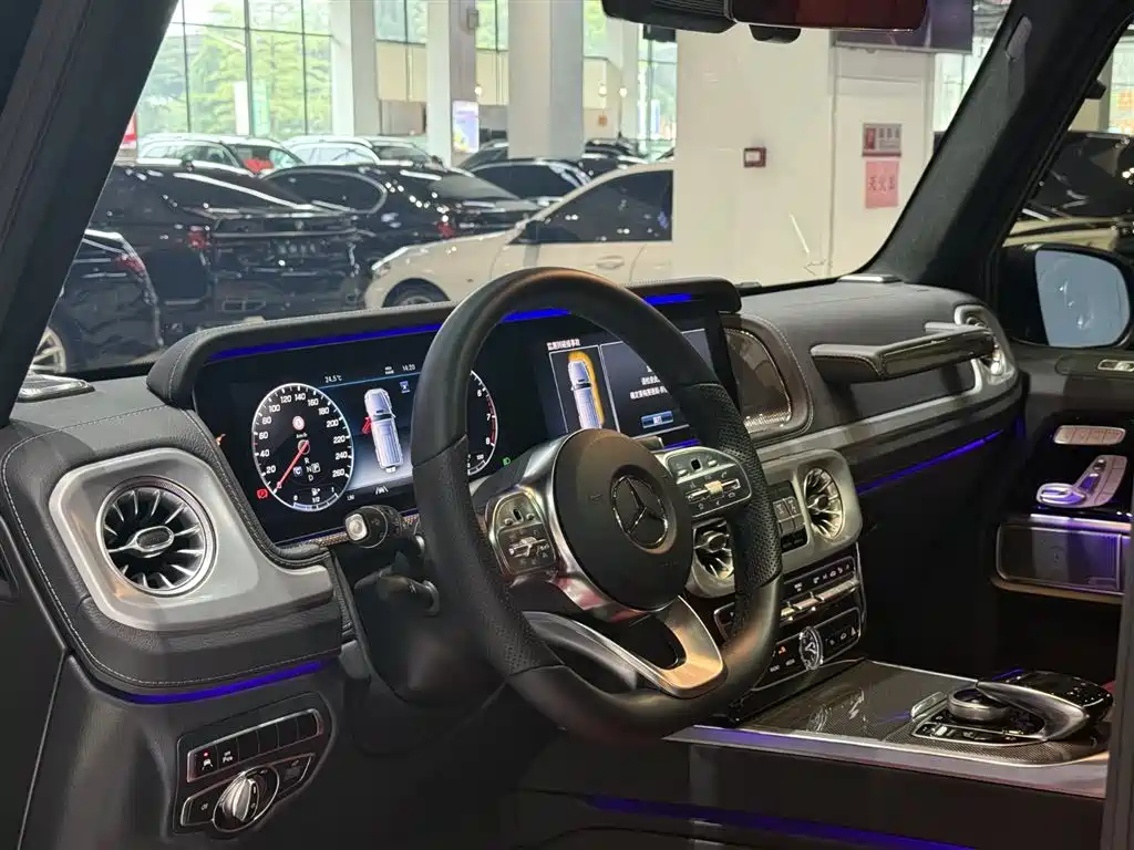 Mercedes-Benz G-Class 2024 G 500 фото 9