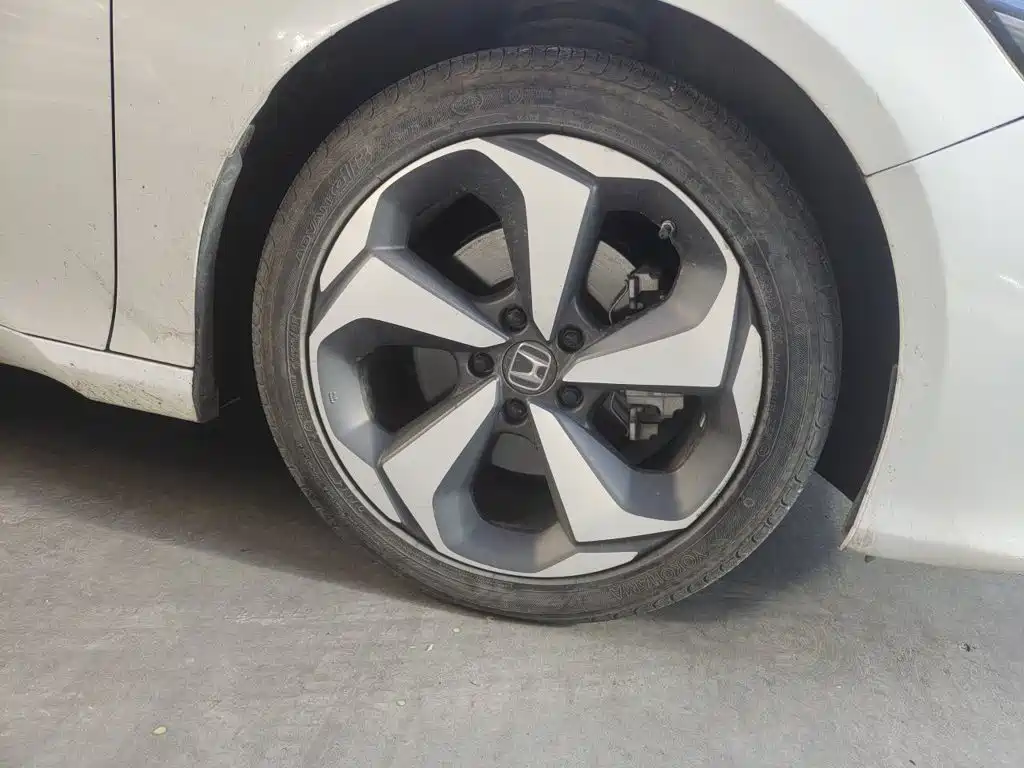 Фото 8 - Honda Inspire