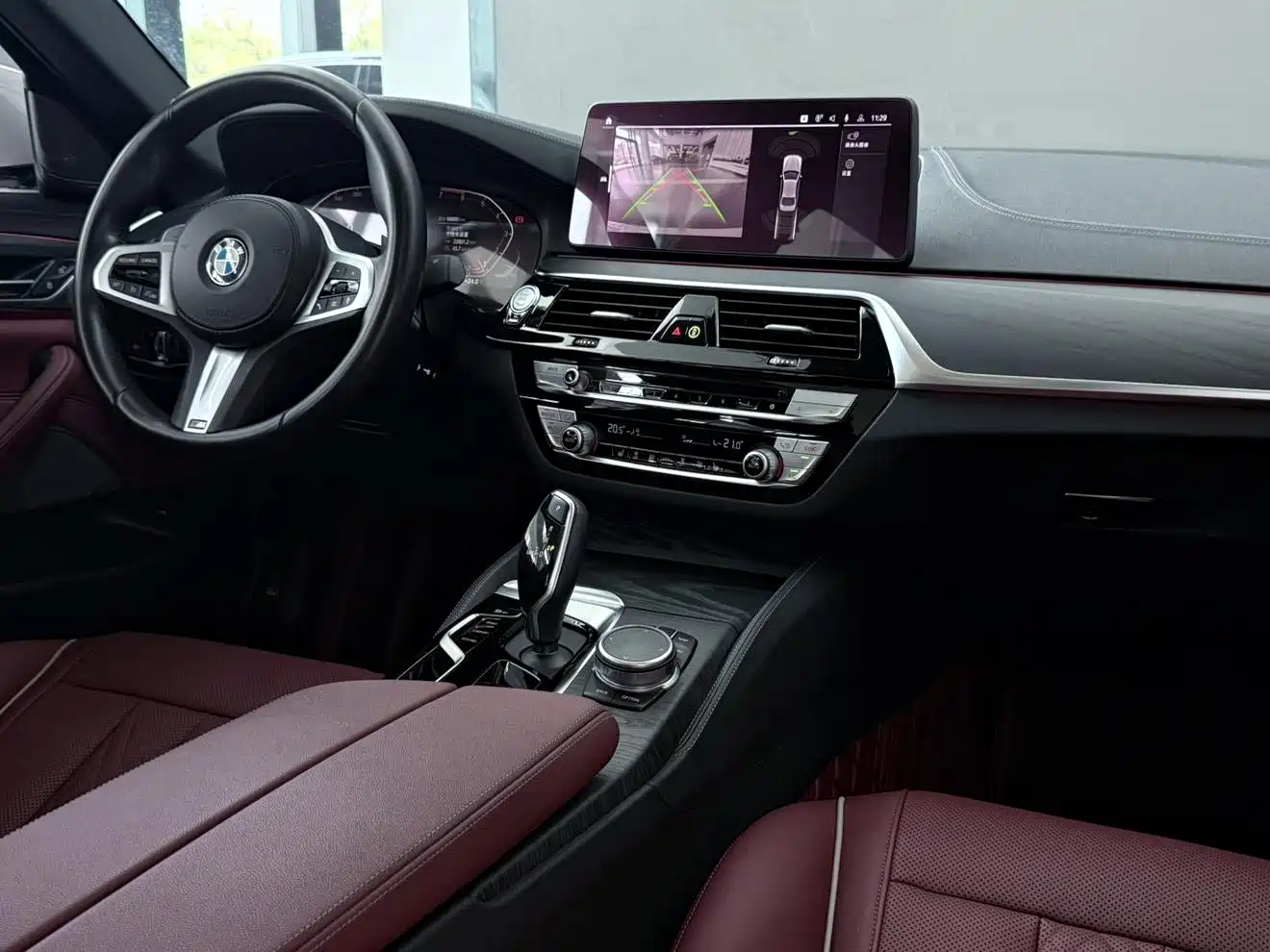 BMW 5 Series 2021 530Li Leading M Sport Package фото 10
