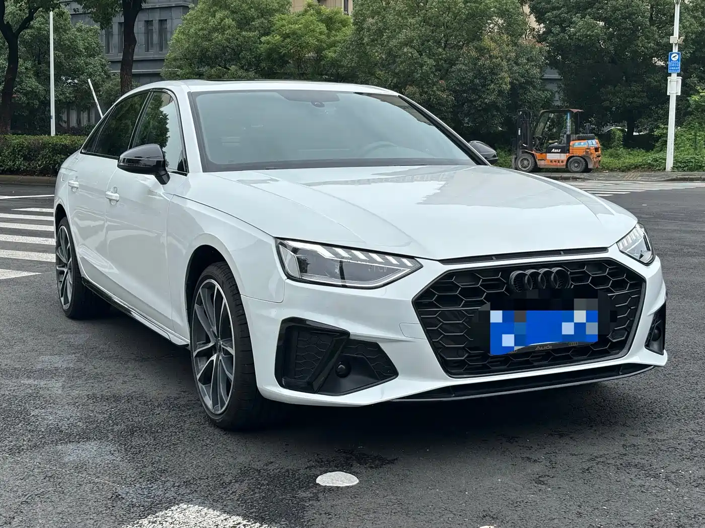 Audi A4L 2025 2025 2 Million Celebration Edition 40 TFSI Luxury Dynamic