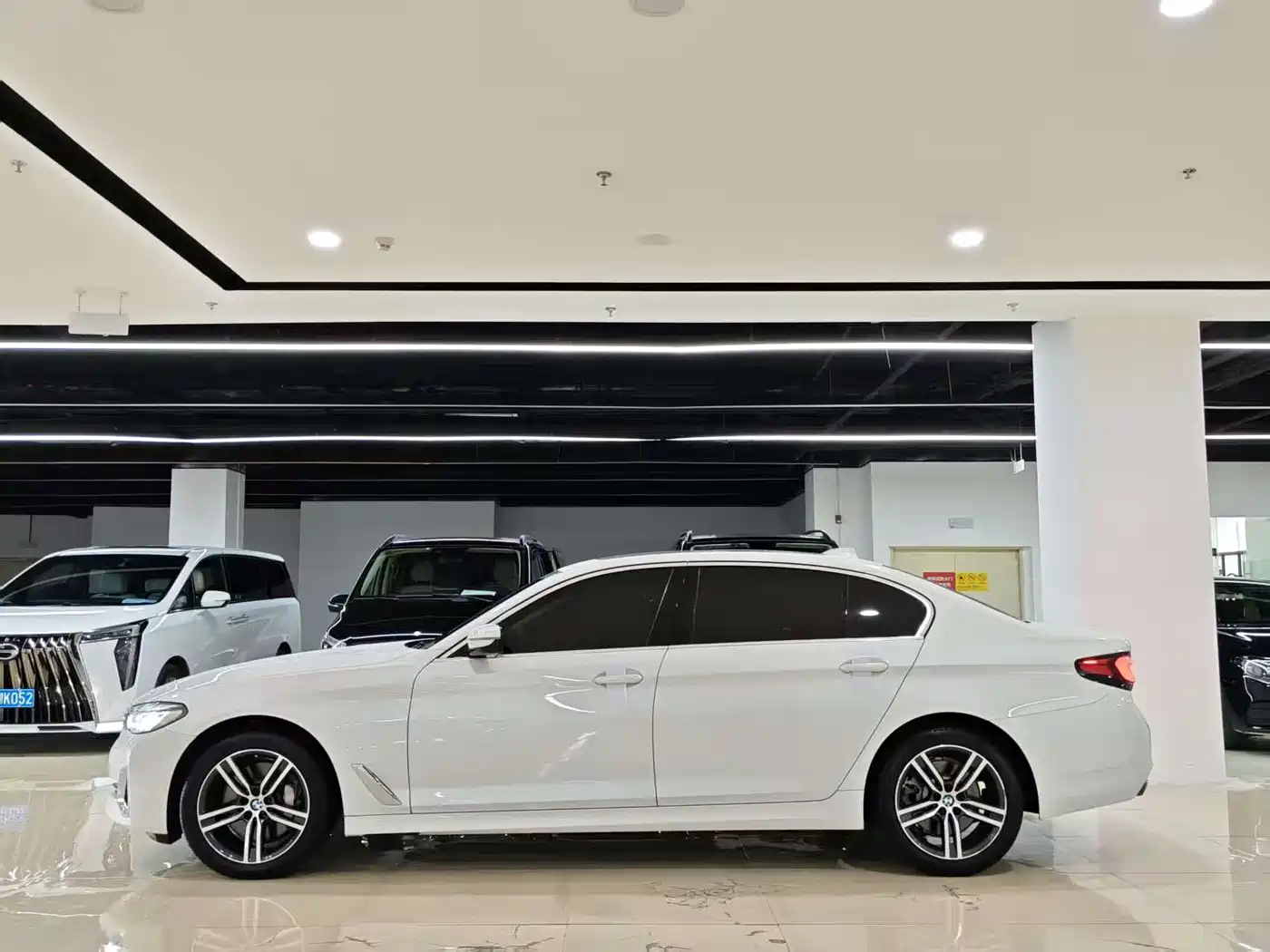 BMW 5 Series 2021 Facelift 530Li Leading Luxury Package фото 3