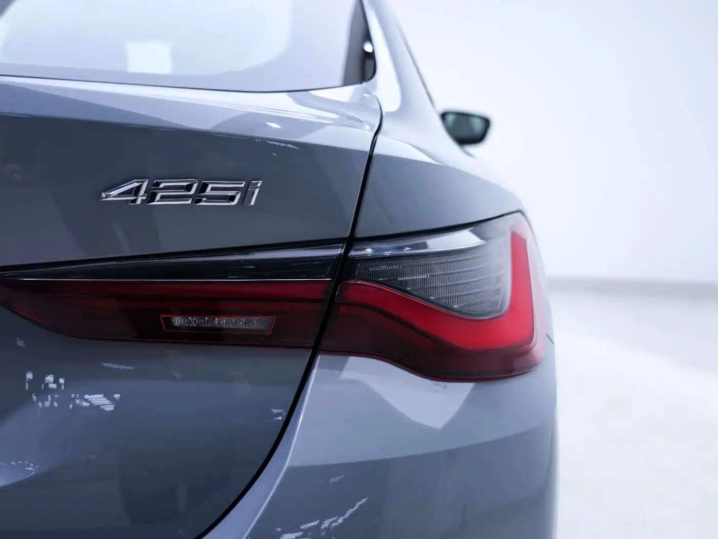 BMW 4 Series 2023 425i Gran Coupe M Sport Shadowline Package фото 13