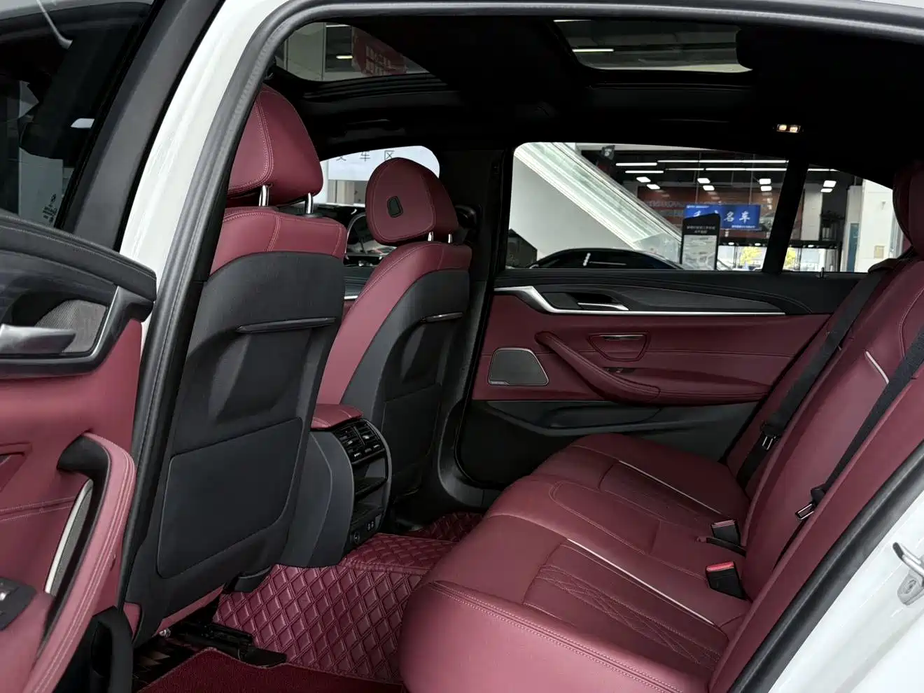 BMW 5 Series 2021 530Li Leading M Sport Package фото 14