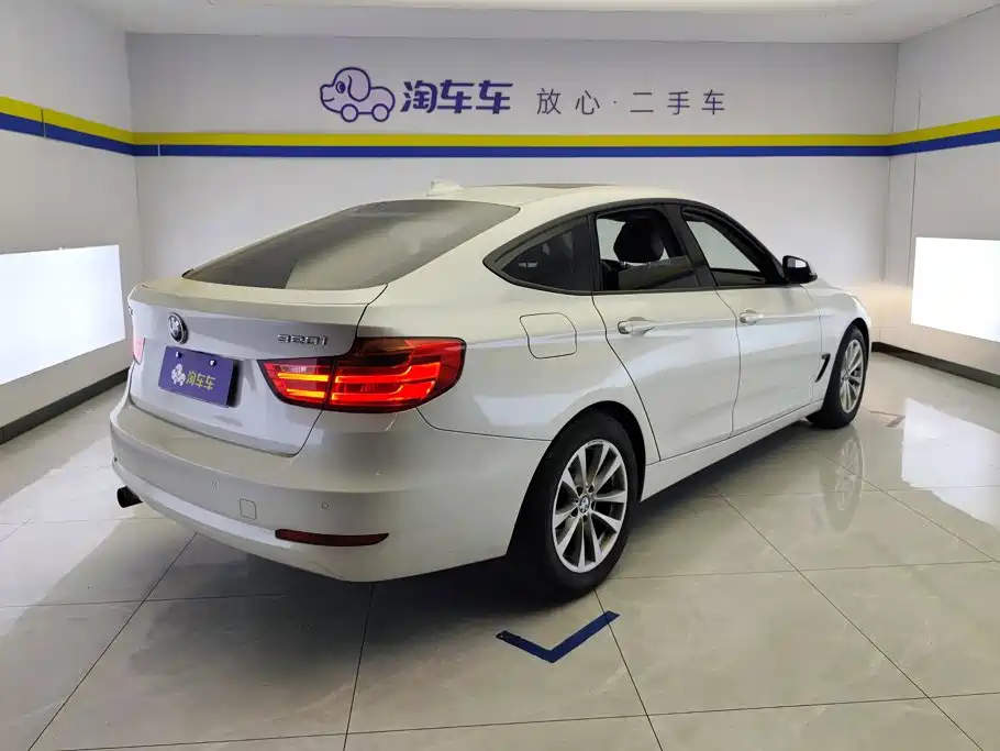 BMW 3 Series GT 2015 2014 320i Leading Edition