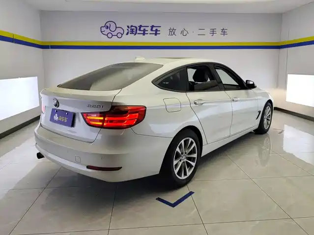 BMW 3 Series GT 2014 320i Leading Edition — фото 3