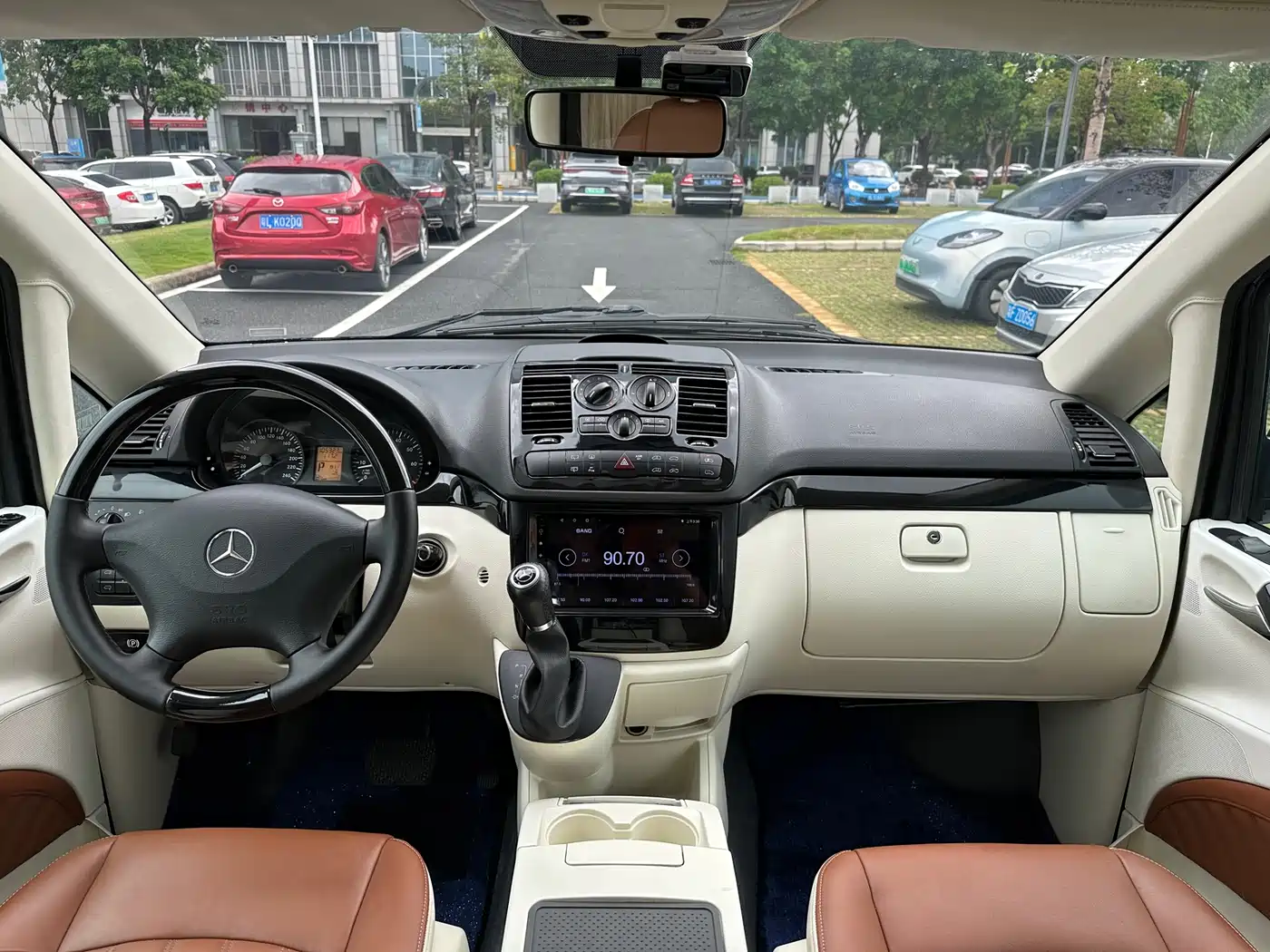 Mercedes-Benz Vito 2013 Model 3.0L Elite Edition фото 7