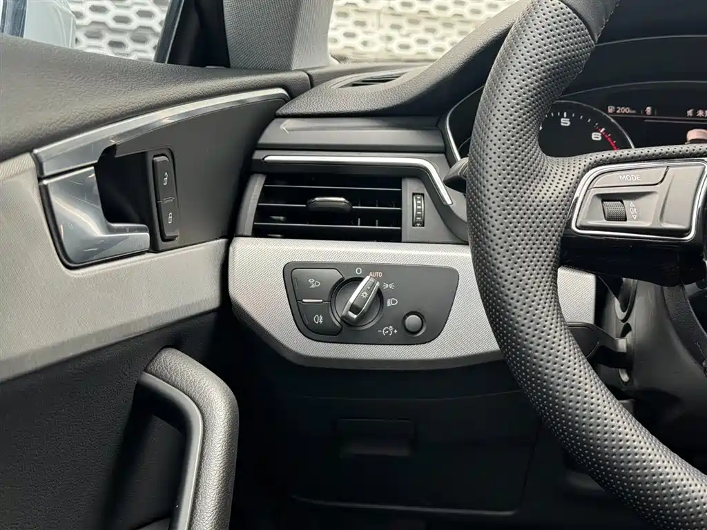 Audi A5 (Import) 2017 Sportback 40 TFSI Fashion фото 20