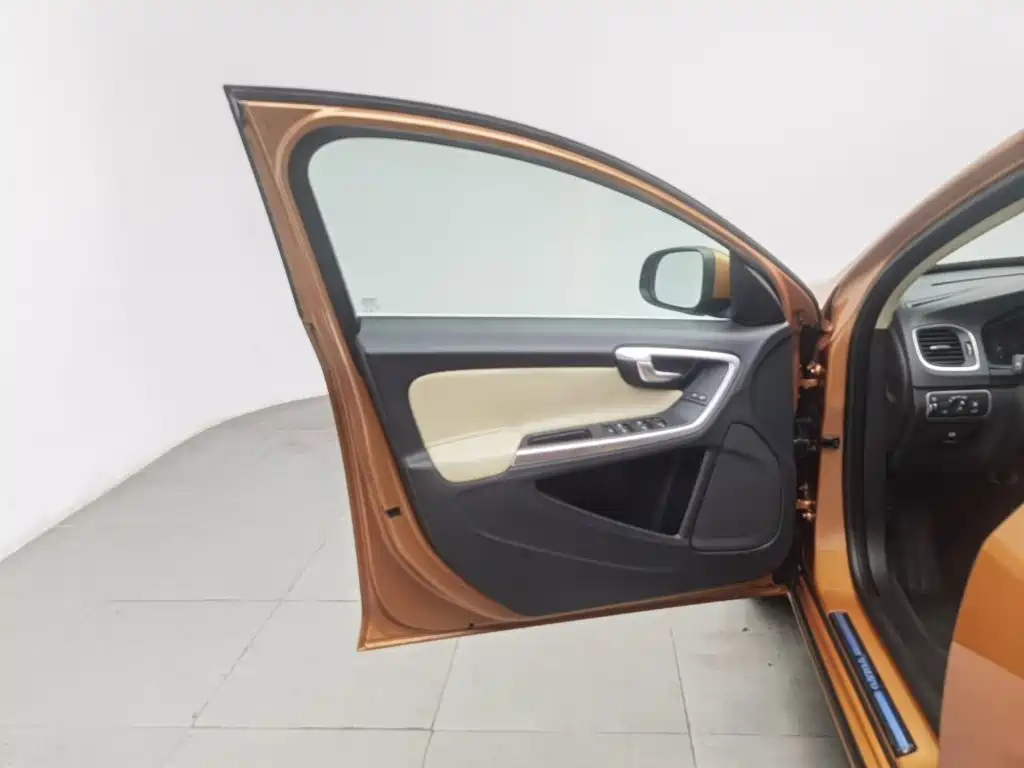 Volvo S60 2014 2014 Volvo S60L 2.0T Zhi Yuan Edition