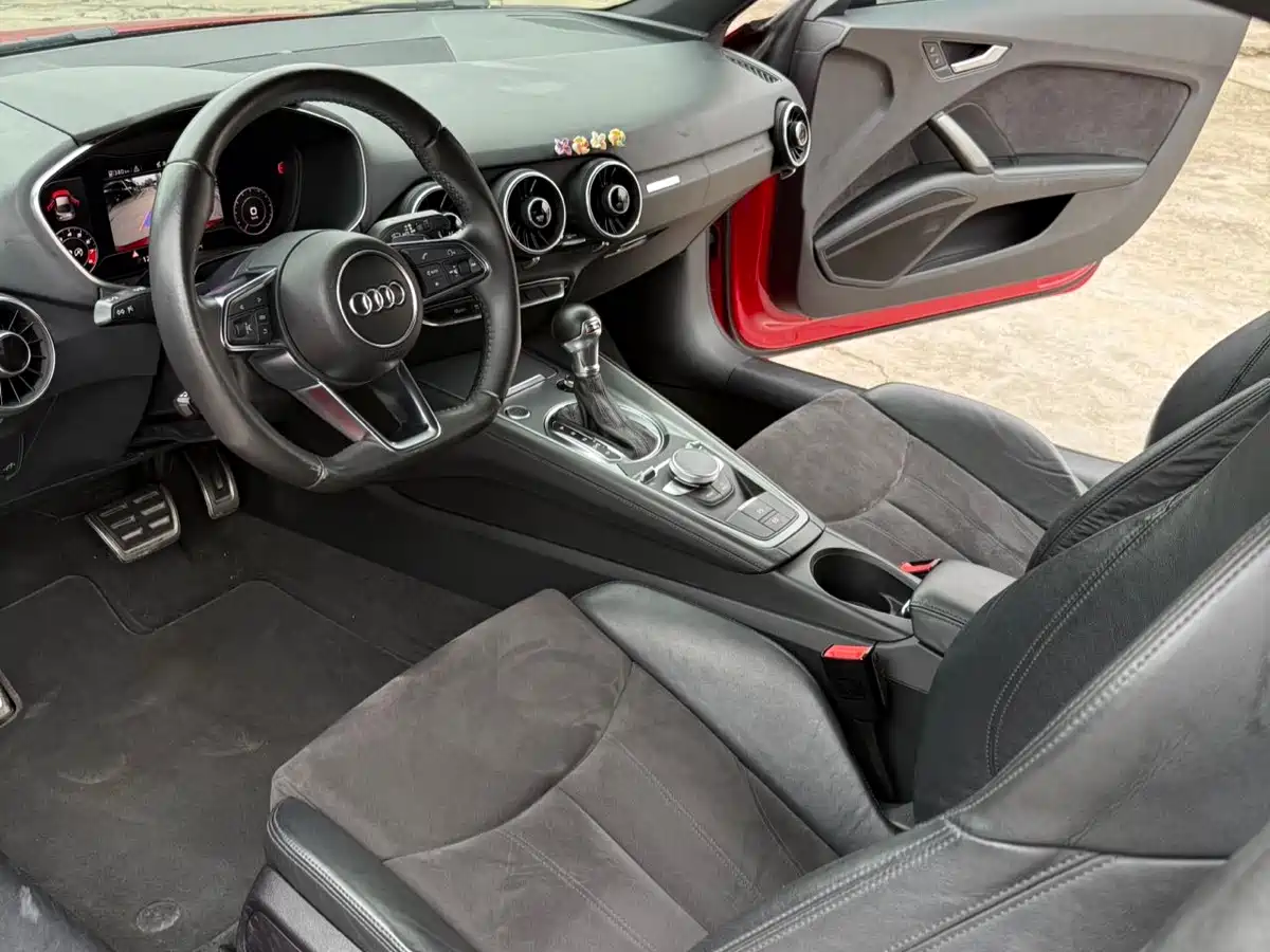 Audi TT 2015 TT Coupe 45 TFSI фото 7