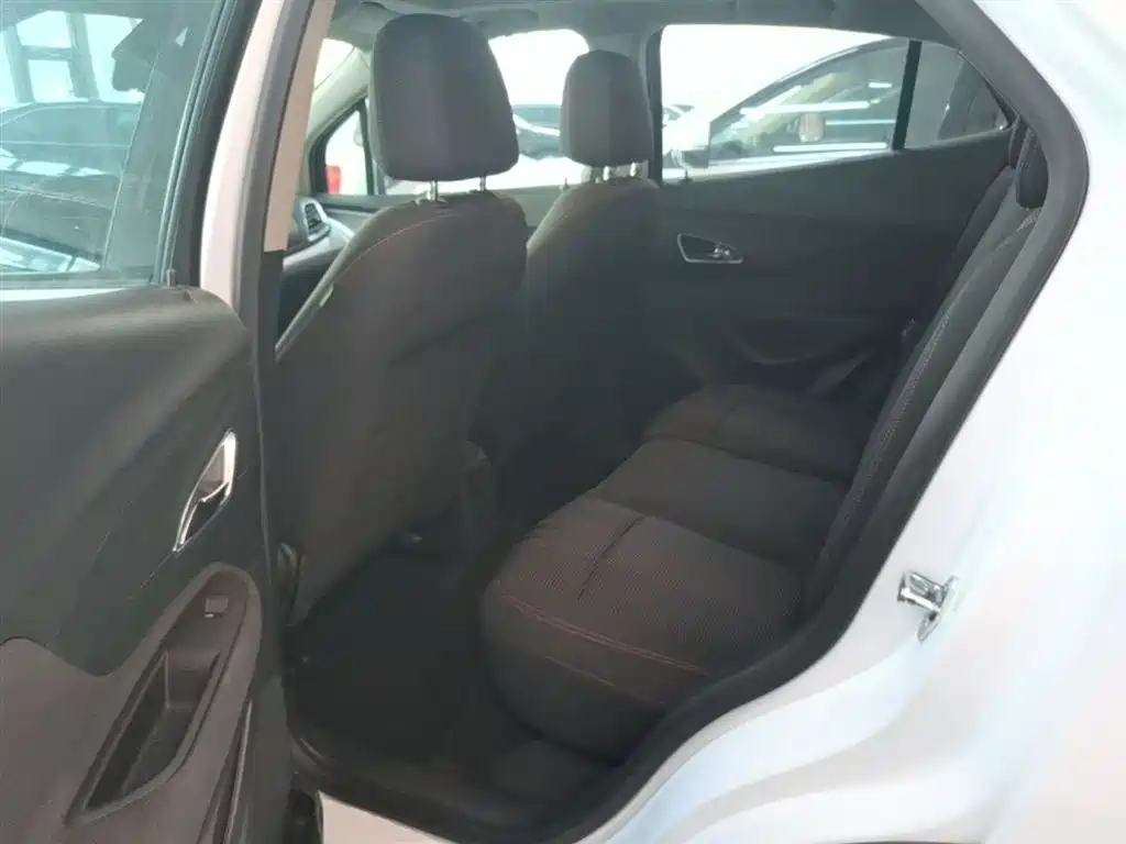 Buick Encore 2015 1.4T Automatic 2WD Urban Elite фото 17
