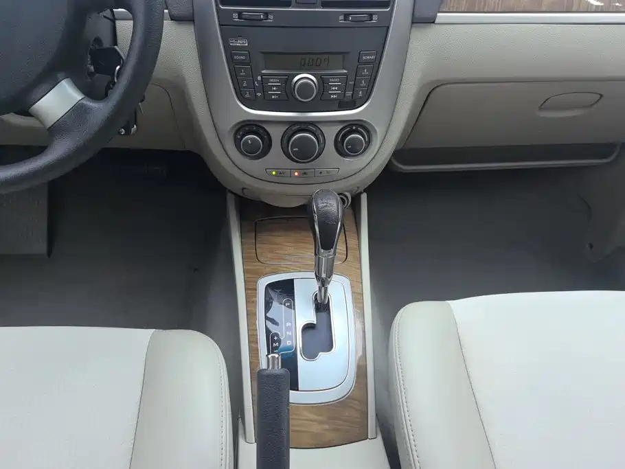 Фото 16 - Buick Excelle