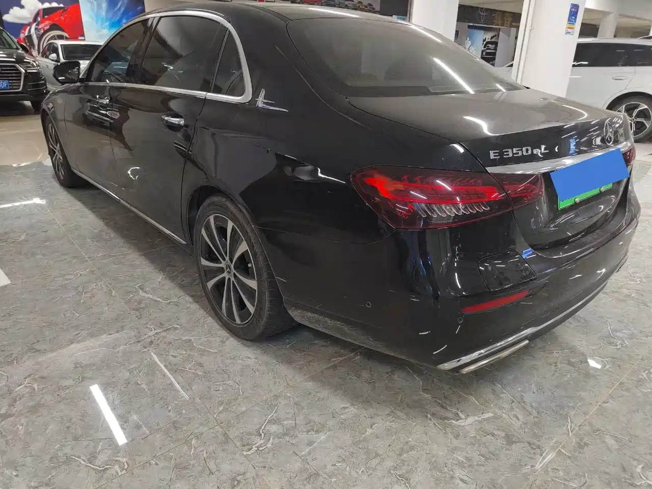 Mercedes-Benz E-Class New Energy 2021 E 350 e L Plug-in Hybrid Sports Sedan фото 13