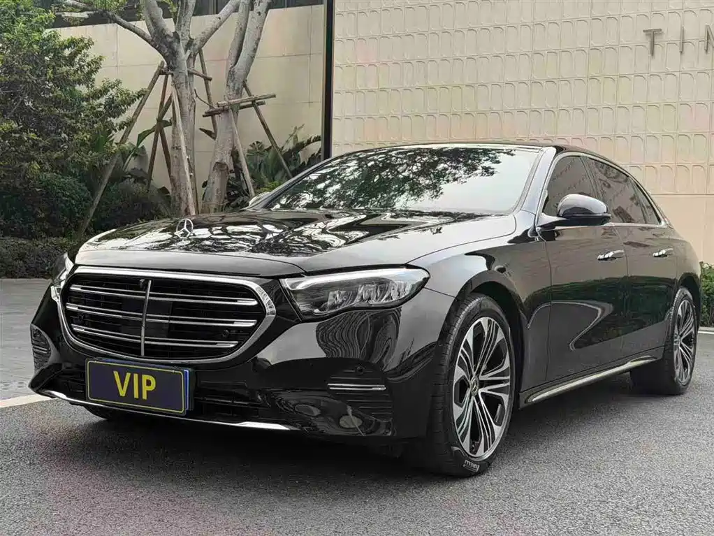 MERCEDES-BENZ E-CLASS