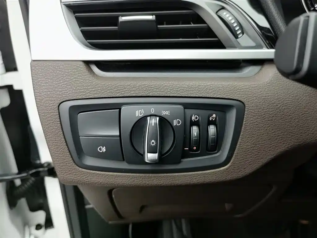 BMW X1 2021 sDrive20Li Exclusive фото 21