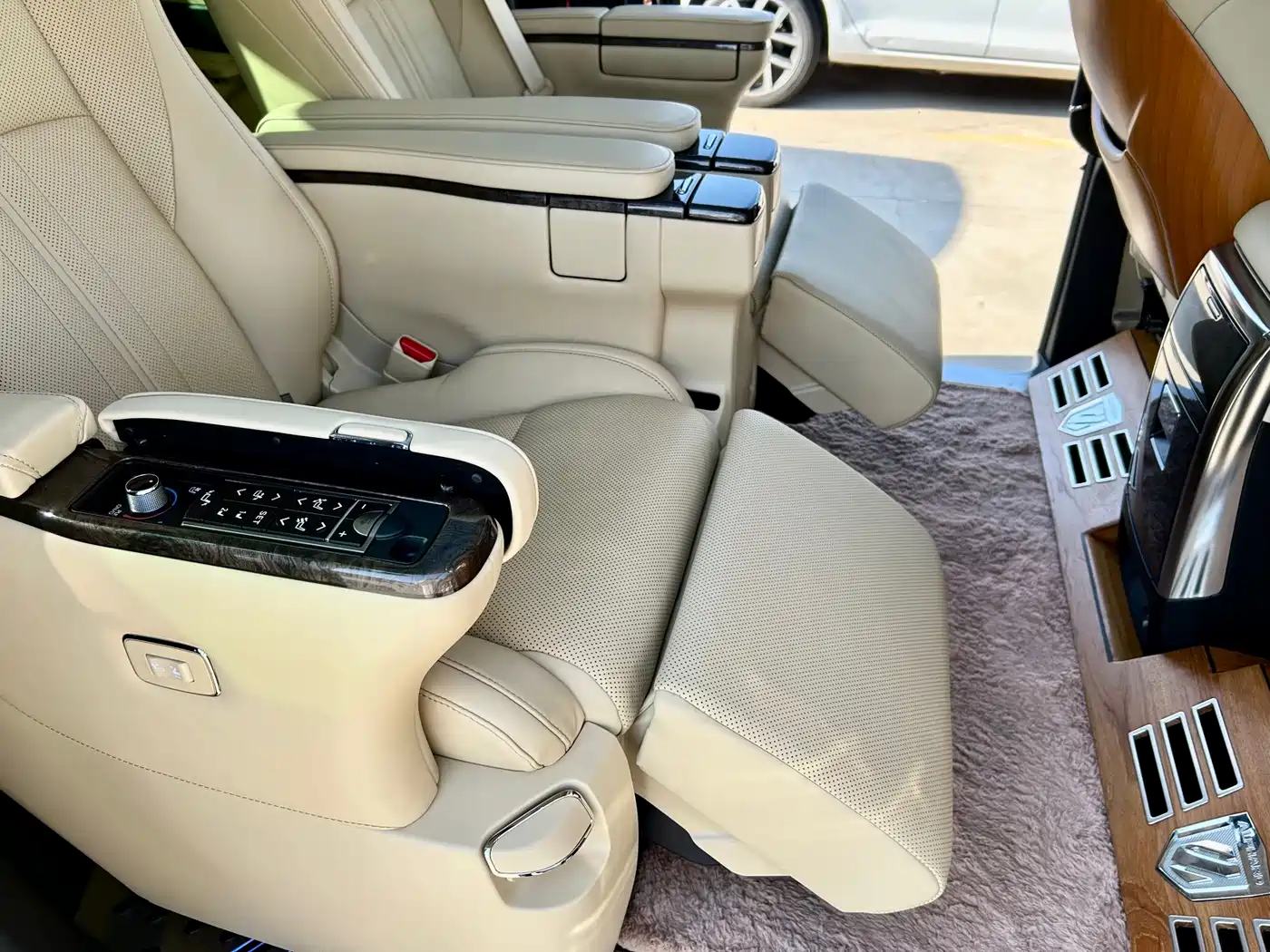 Toyota Vellfire 2021 2020 Twin Engine 2.5L HV Premium Edition