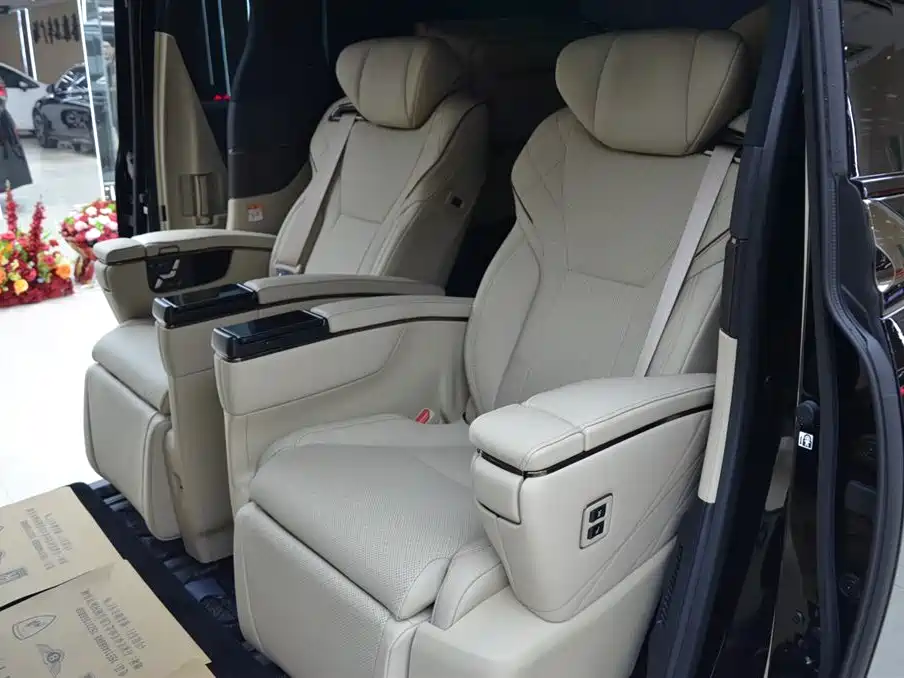 Toyota Vellfire 2025 Crown Hybrid 2.5L Ink Gold Edition фото 6