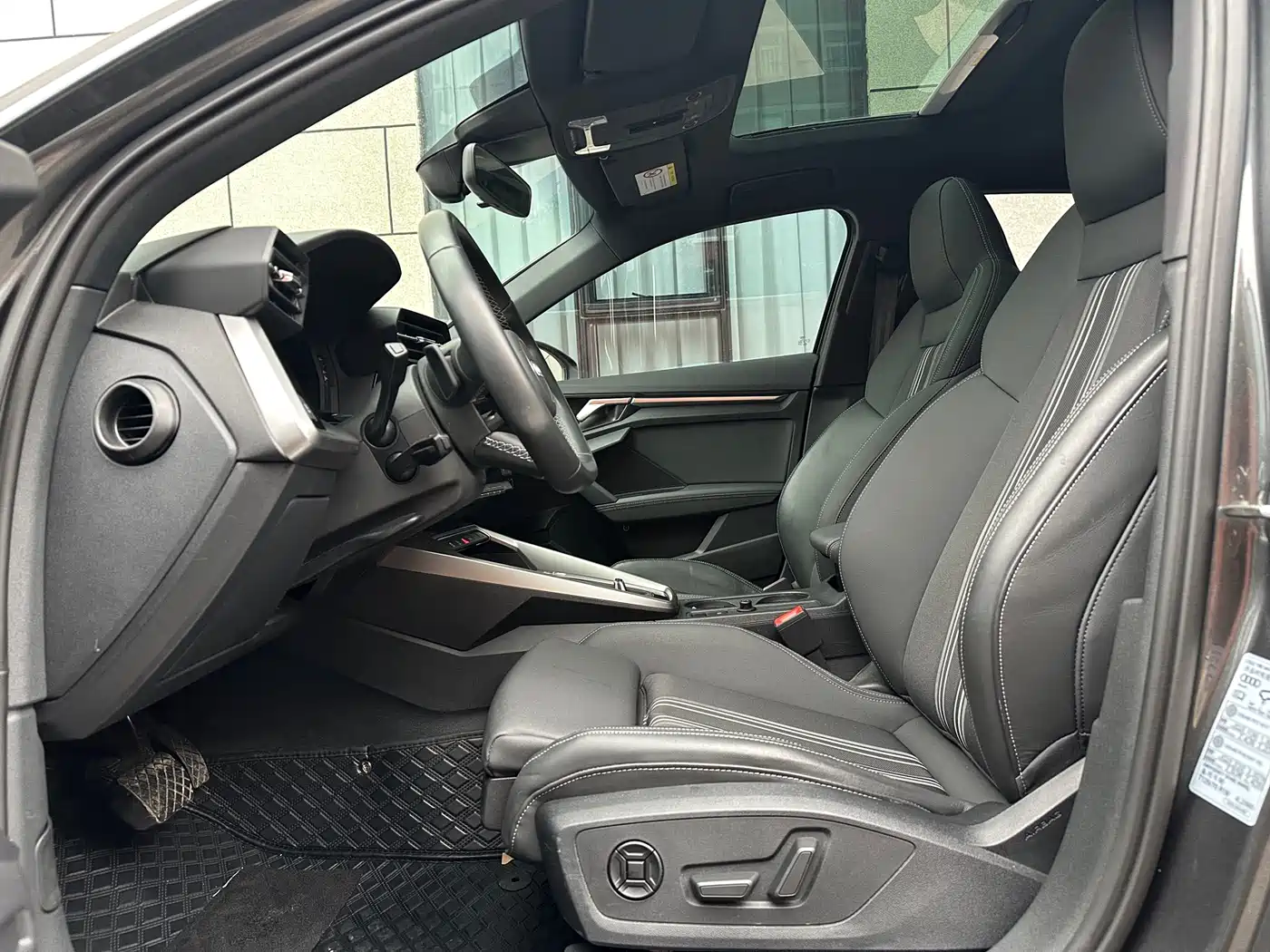 Audi A3 2023 Facelift A3L Limousine 35 TFSI Fashion Sport фото 16