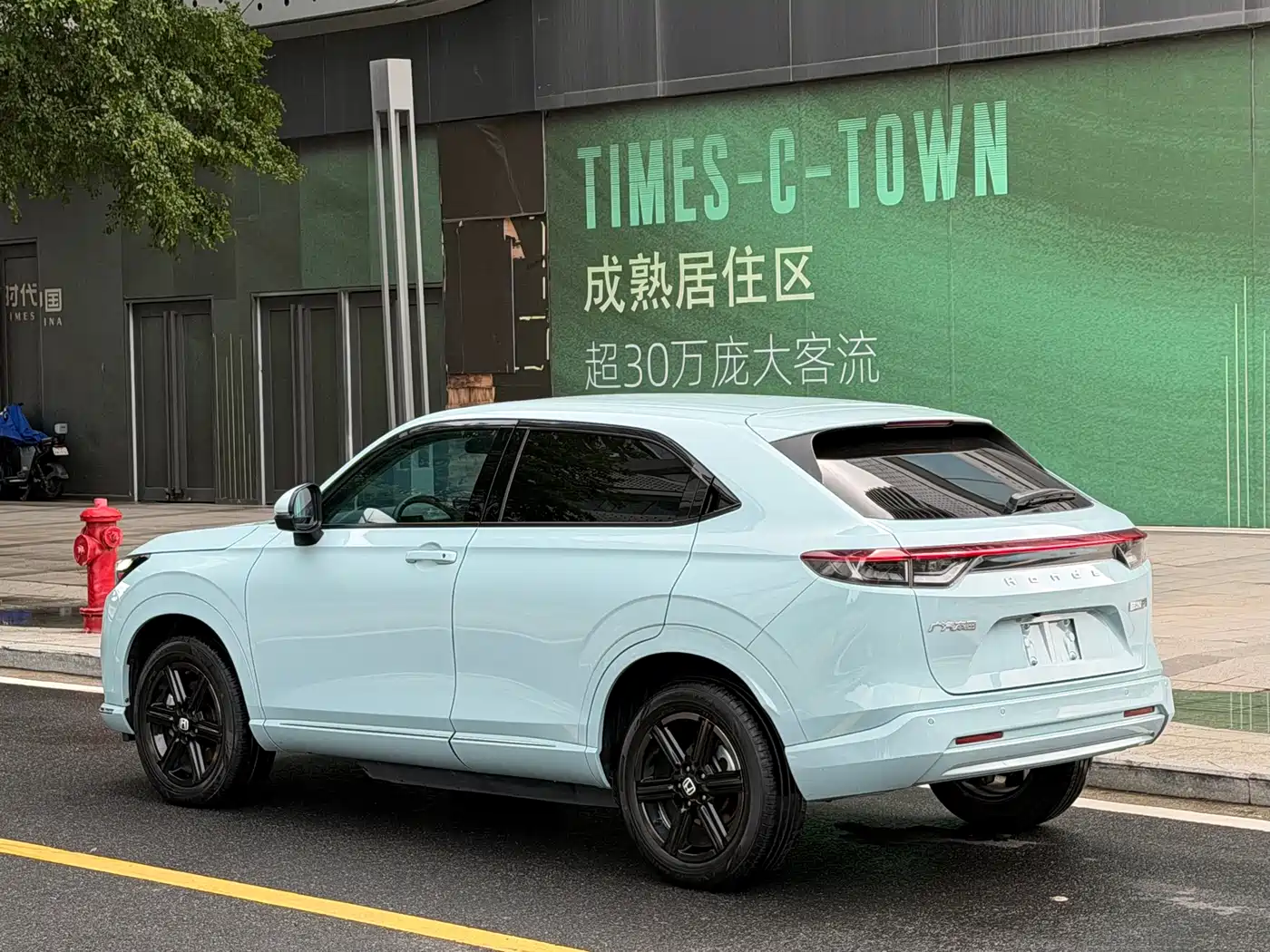 2025 Honda e:NP1