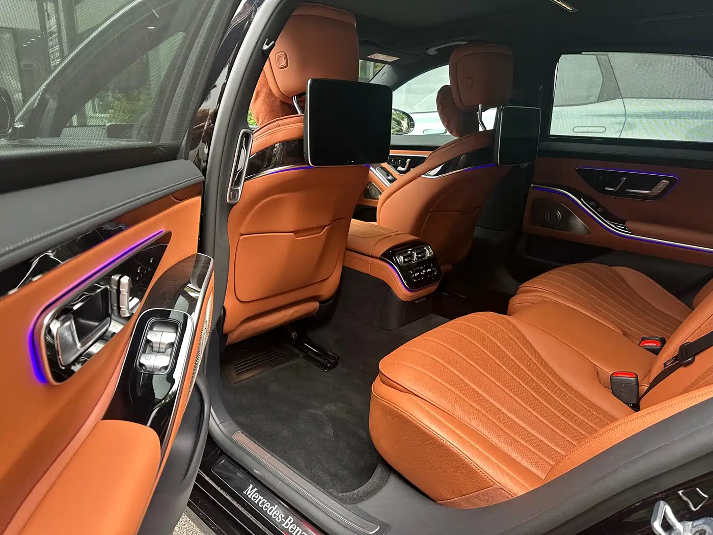 Mercedes-Benz S-Class 2024 S 400 L Luxury Edition фото 8