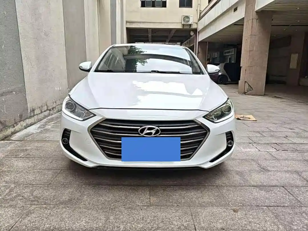 Hyundai Elantra 2016 Model 1.6L Automatic Smart Elite фото 2