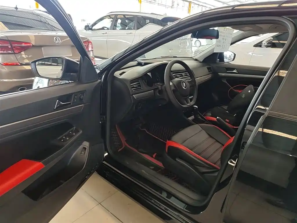 Volkswagen Lavida 2019 Lavida Start 1.5L Auto Trend (China VI) фото 16