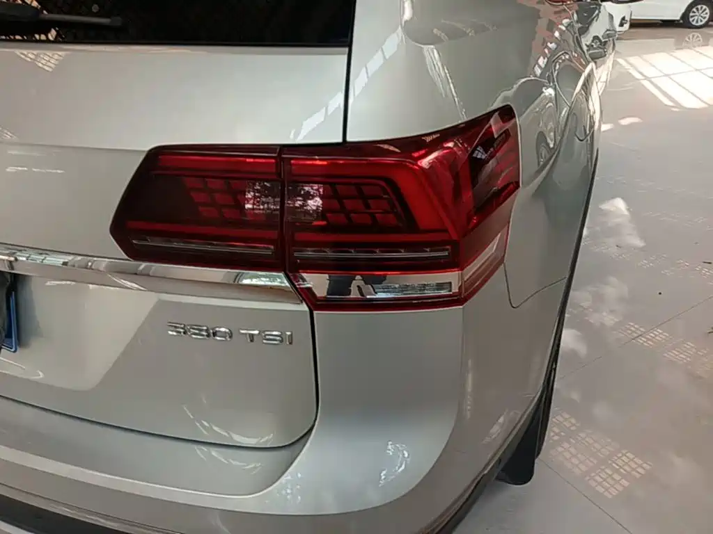 صورة 8 - Volkswagen Teramont