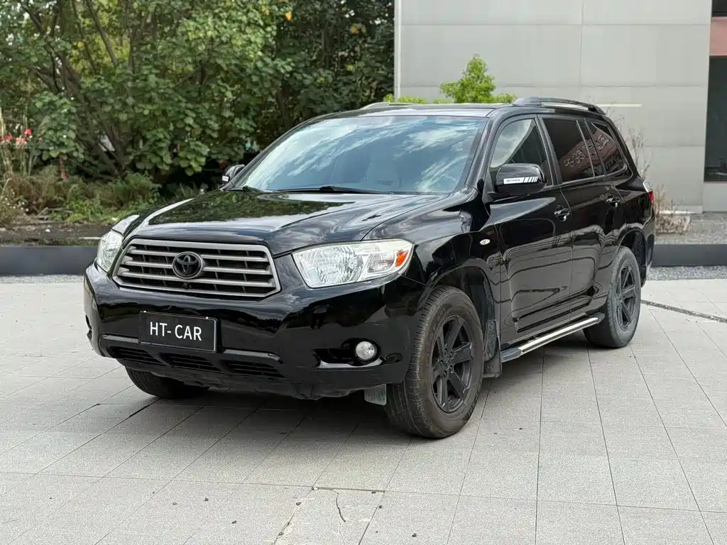 Photo 3 - Toyota Highlander