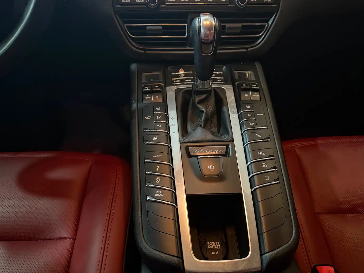 Porsche Macan 2018 Macan 2.0T фото 8