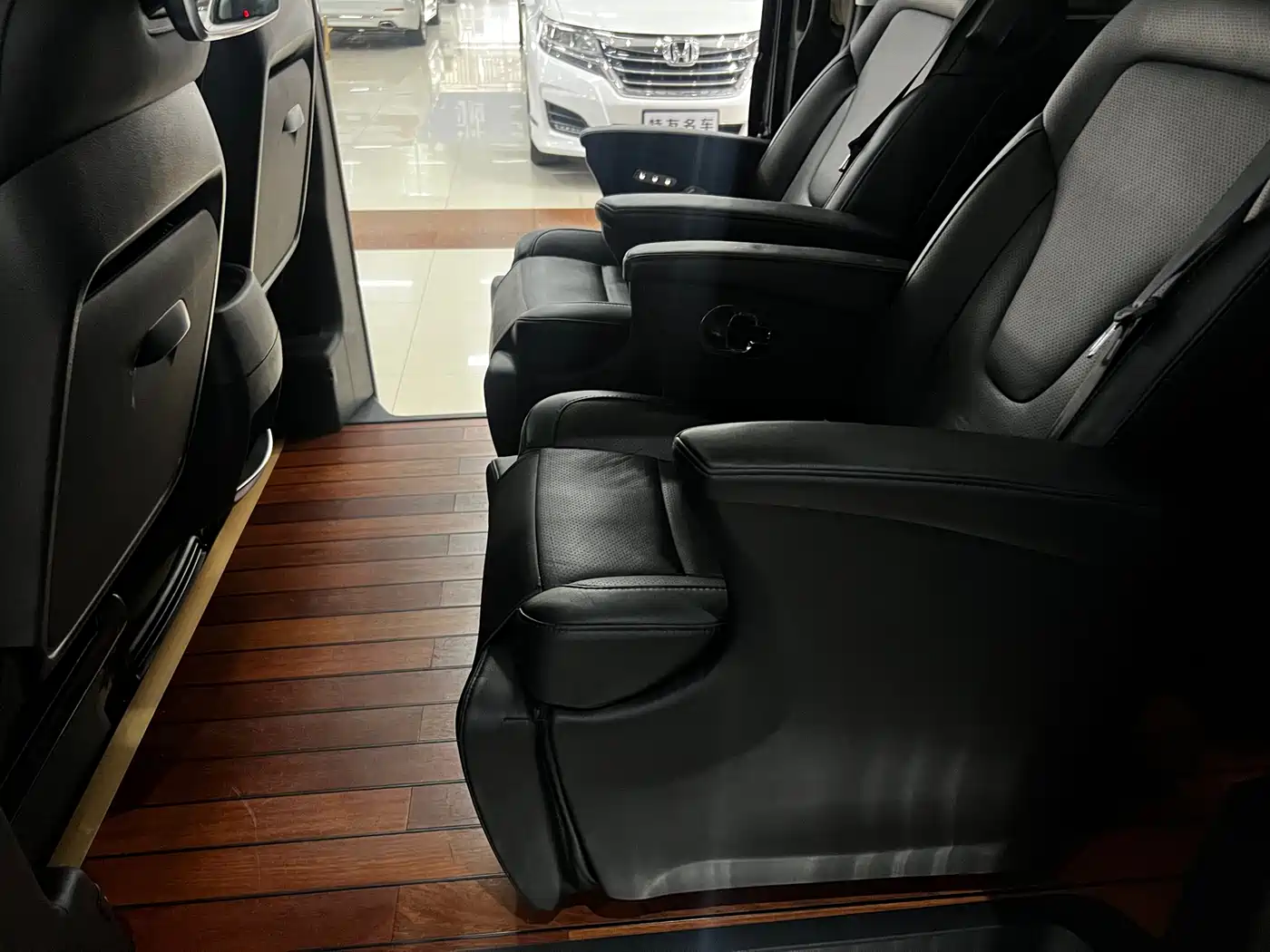Mercedes-Benz V-Class 2018 V 260 Pilot Edition China V фото 6