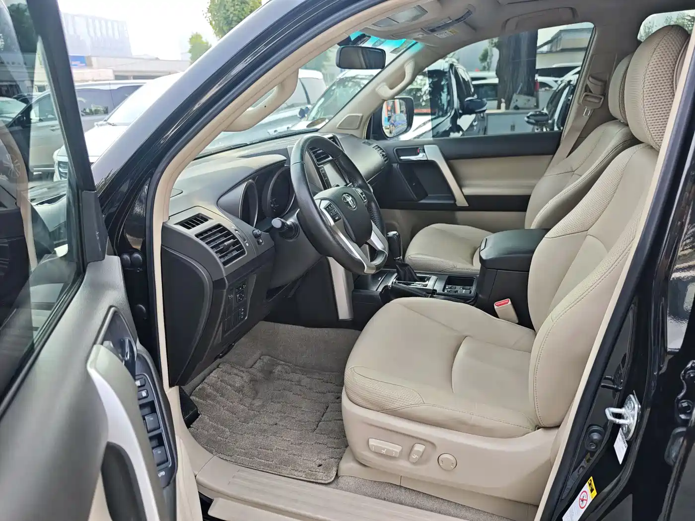Toyota Prado 2010 4.0L Automatic TX-L NAVI фото 7