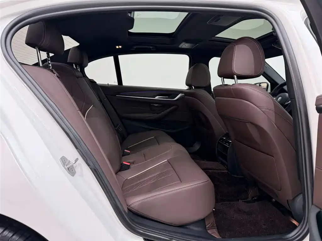 BMW 5 Series 2022 Facelift 530Li Leading M Sport Package фото 20