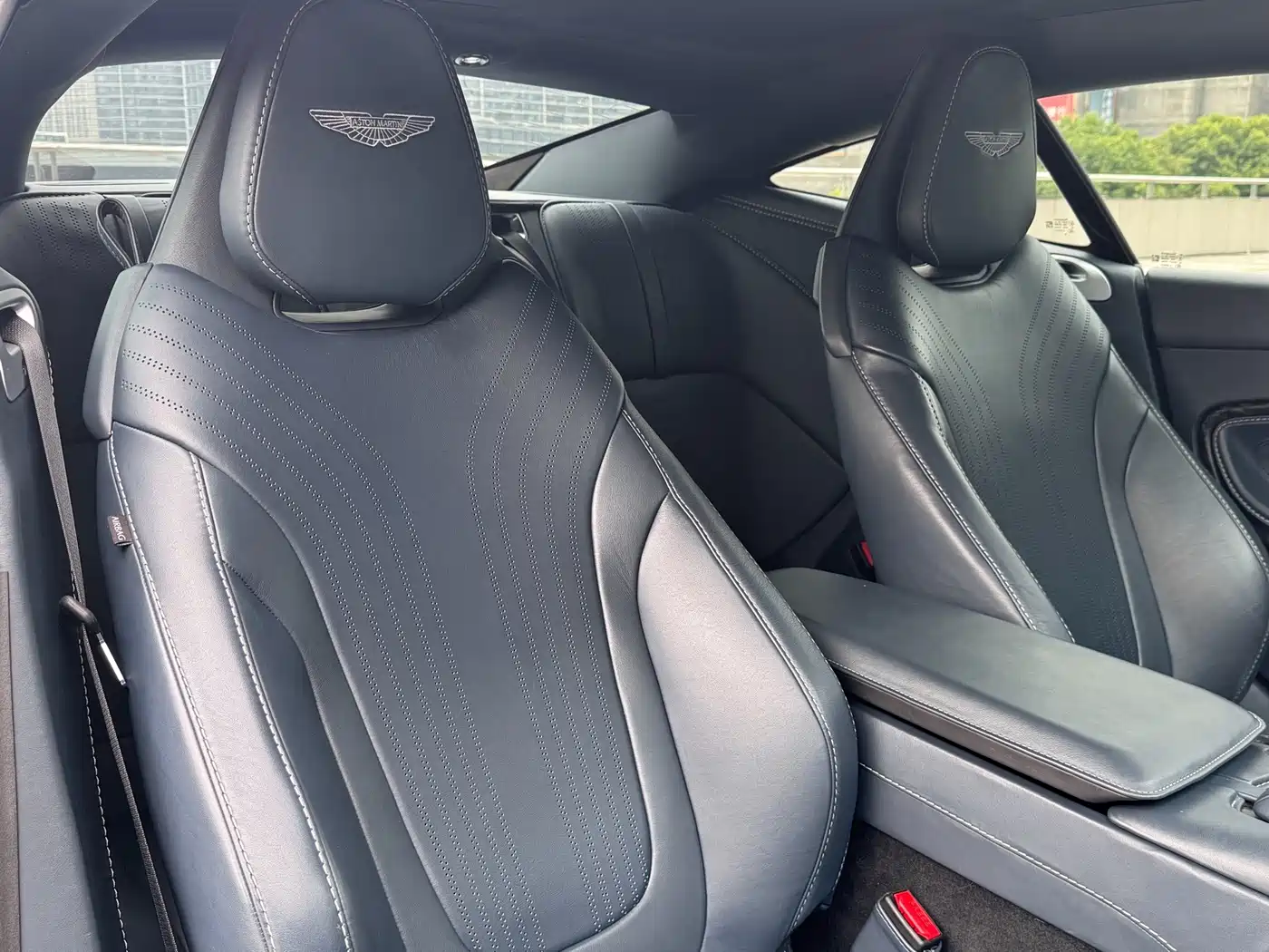 Aston Martin DB11 2023 2019 Model 4.0T V8 Coupe