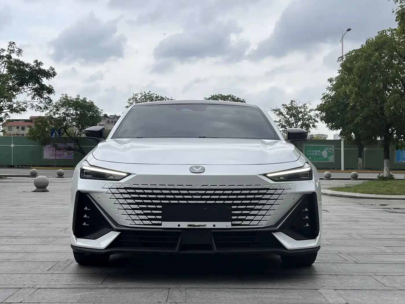 CHANGAN UNI-V