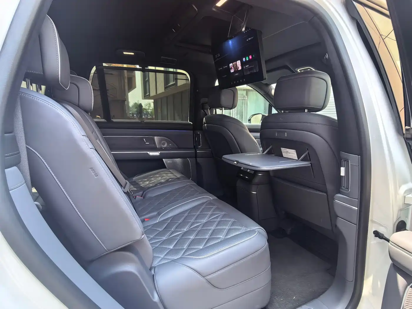 NIO ES8 2025 Base Model 7-Seater фото 33