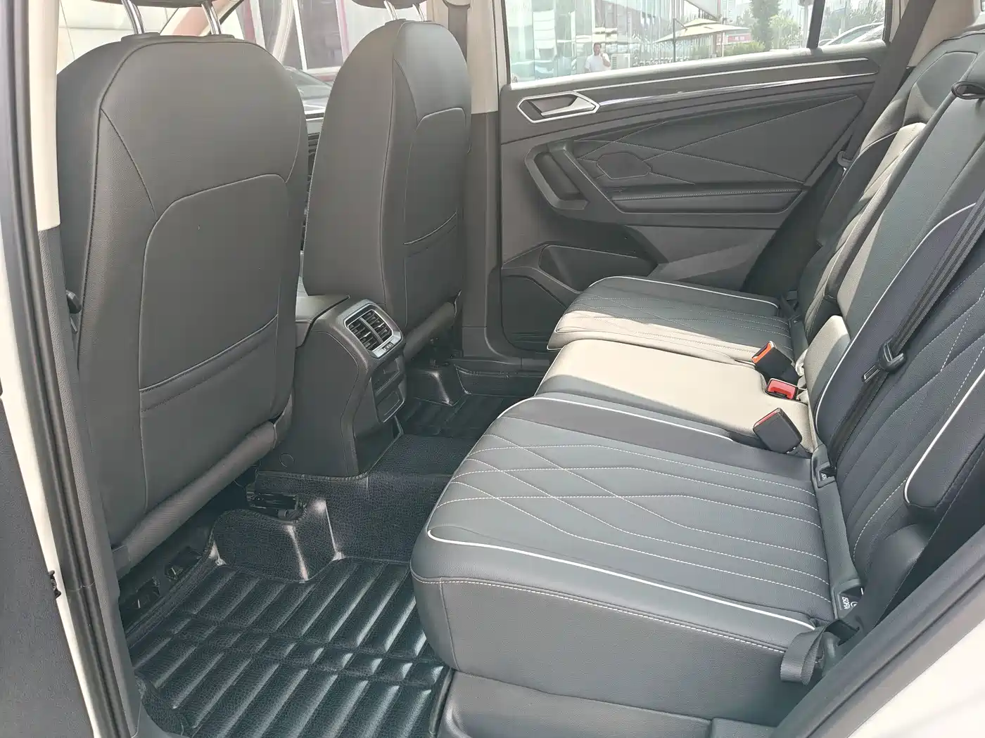 Volkswagen Tiguan L 2025 2024 300TSI Auto 2WD Smart Edition