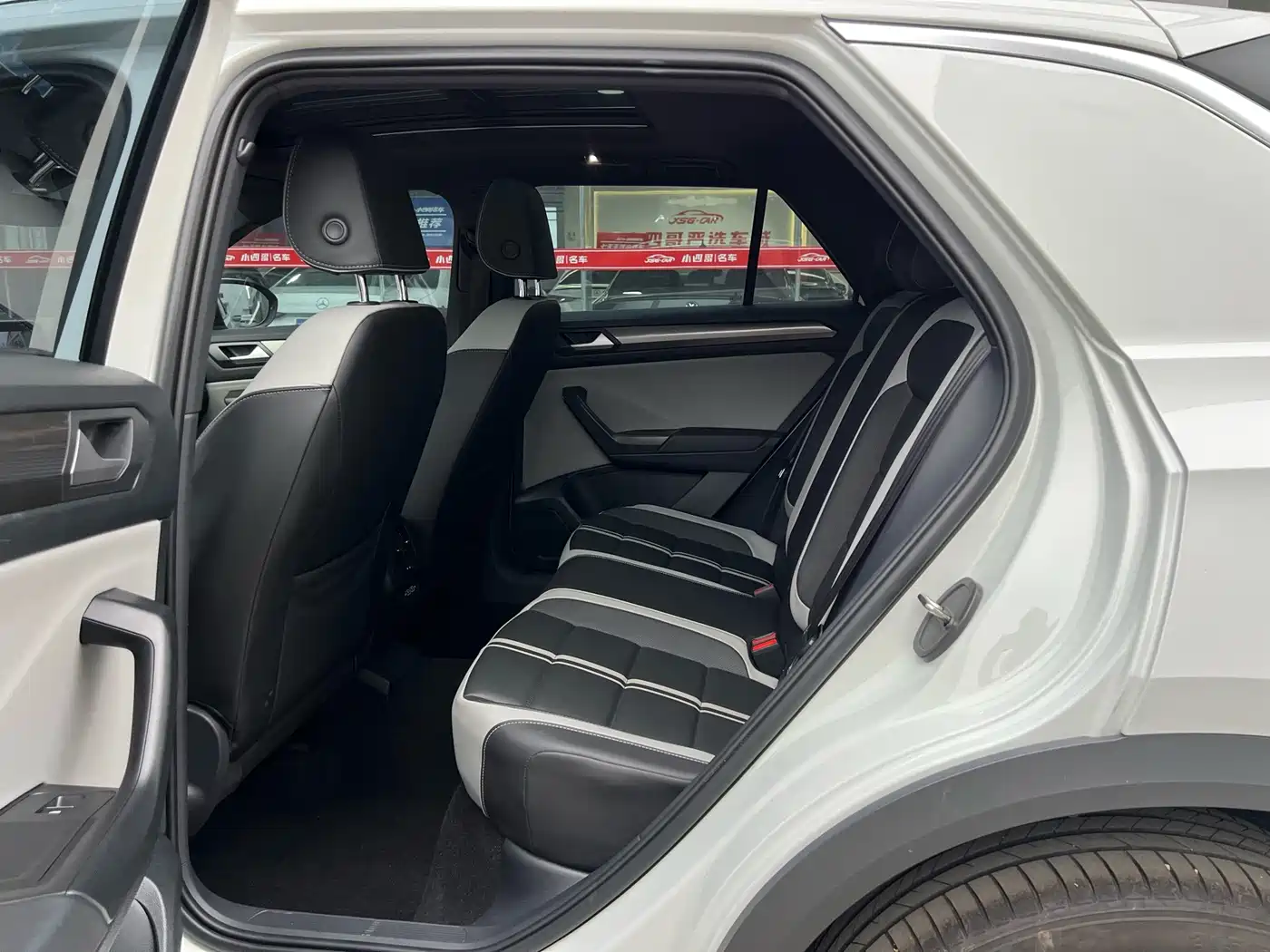 Volkswagen T-ROC 2025 2023 300TSI DSG 2WD Dawn Edition