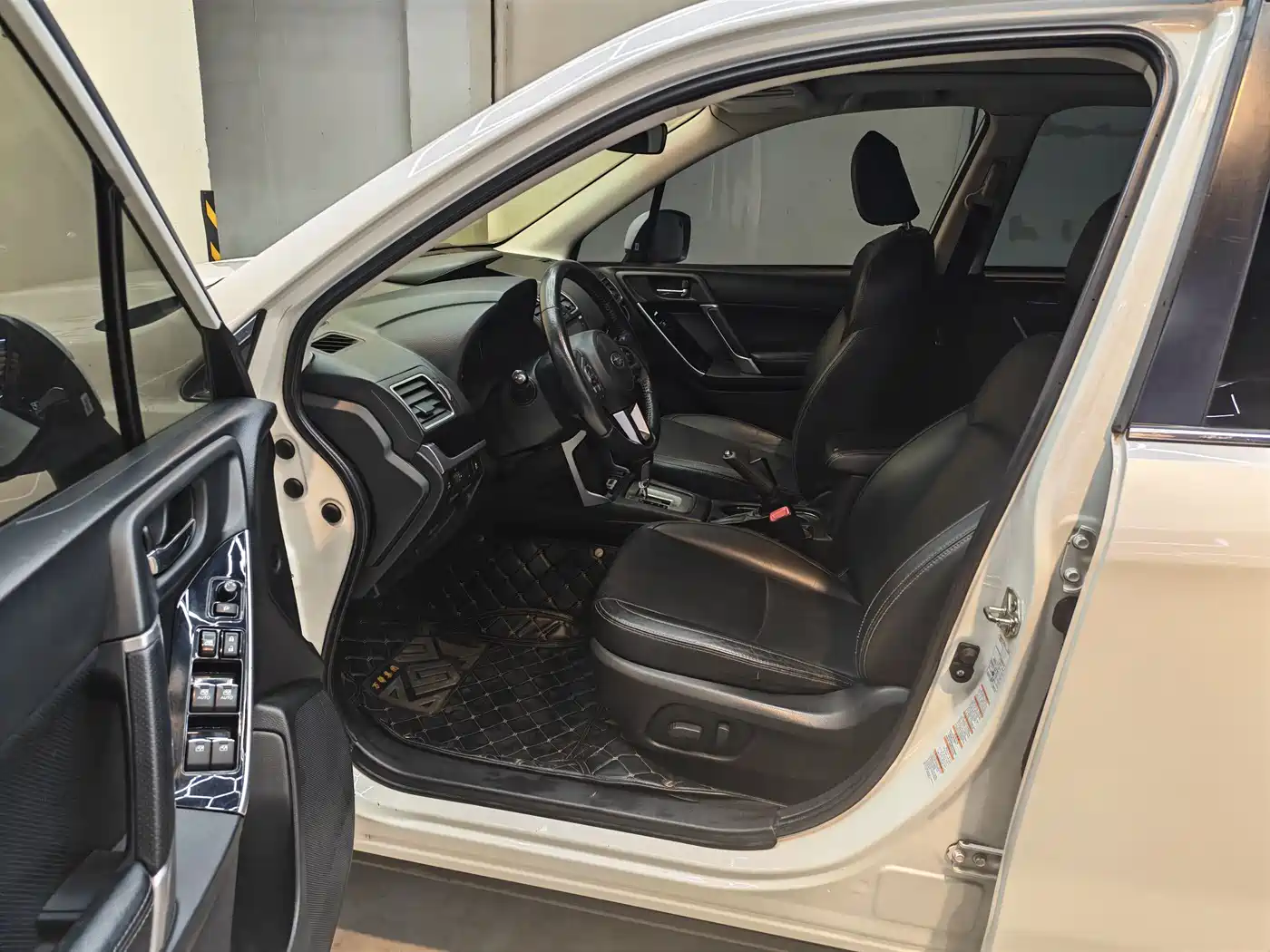 Subaru Forester 2018 2.0i Luxury Navigation Edition фото 5