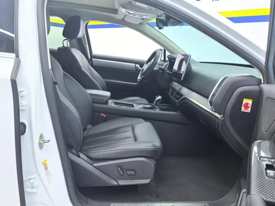 BYD Tang 2018 2018 2.0T Automatic Smart Connection Noble Edition 7-Seater China V