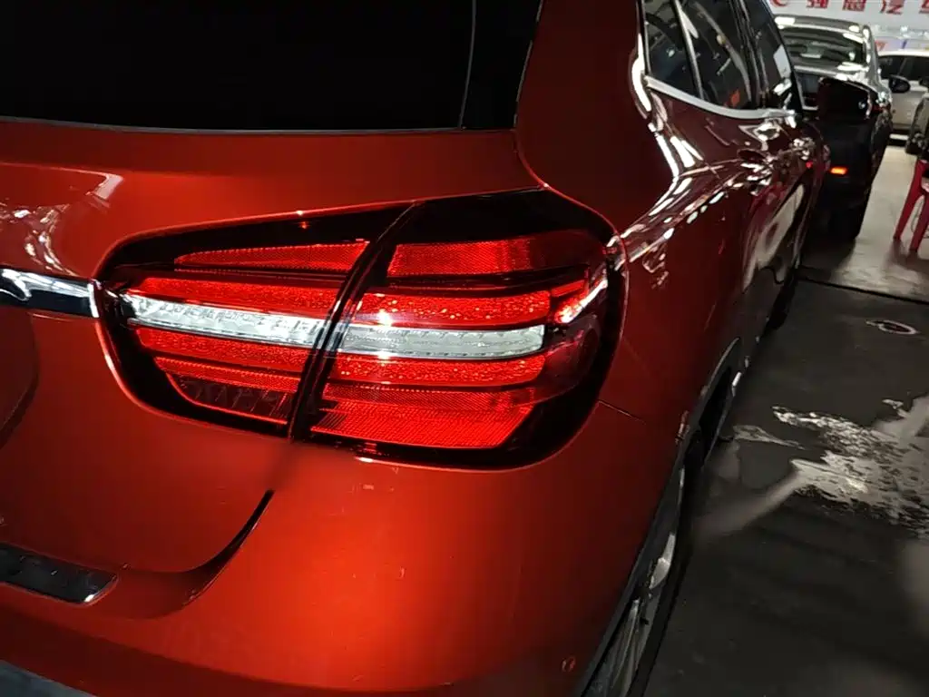 Mercedes-Benz GLA 2017 GLA 200 Dynamic фото 8