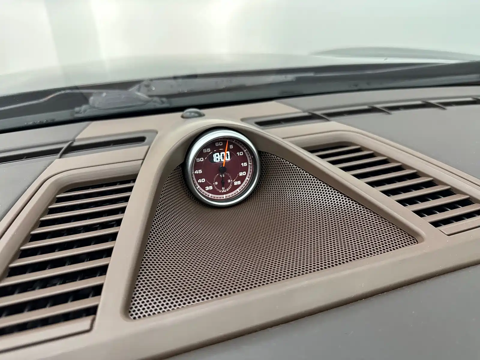 Photo 11 - Porsche Panamera