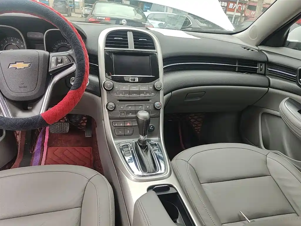 Chevrolet Malibu 2014 2.0L Automatic Luxury фото 13